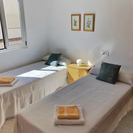 Large With Sea Views Apartment *