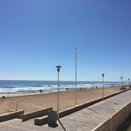 Large With Sea Views Apartment *